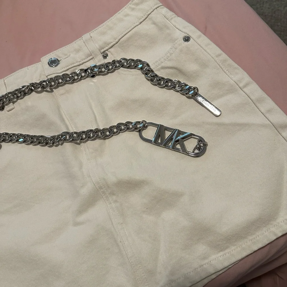 Michael Kors White Mini Skirt - Picture 7 of 7
